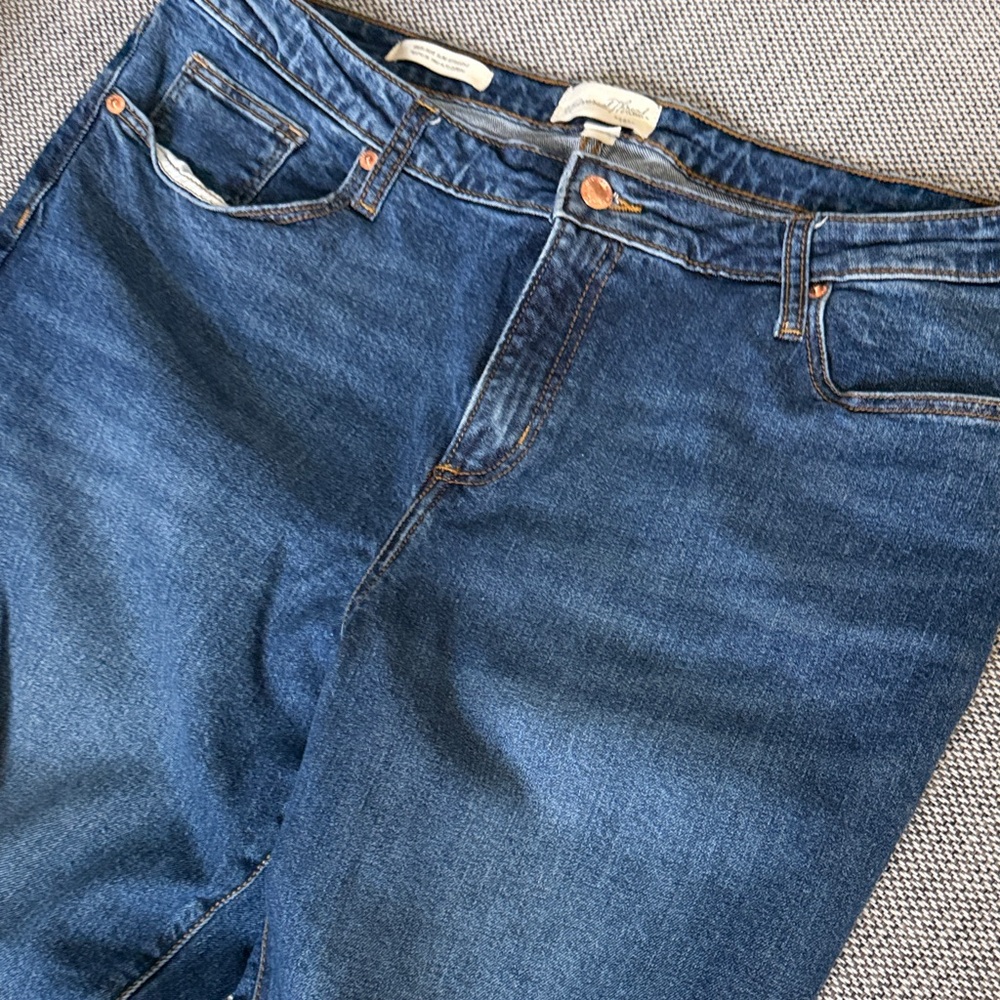 Dark Blue Universal Thread Distressed Women's Jeans 18/34R - Picture 3 of 8